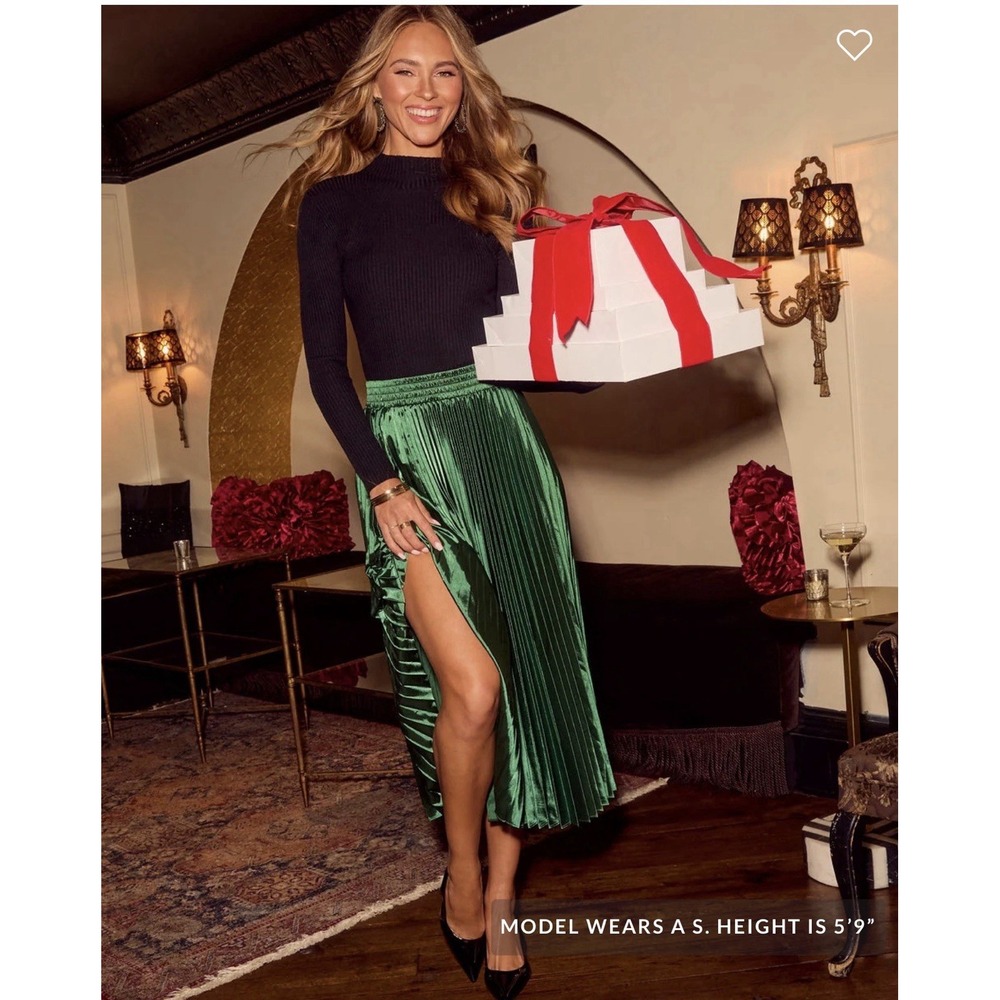 Vici Green Satin Pleated Midi Skirt Women's Size Medium Preppy Holiday Office